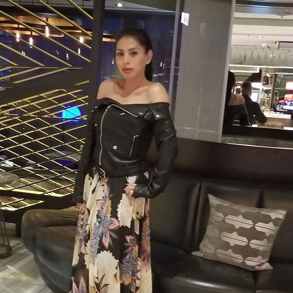 Meet your Posher, Zara - Picture 1 of 1